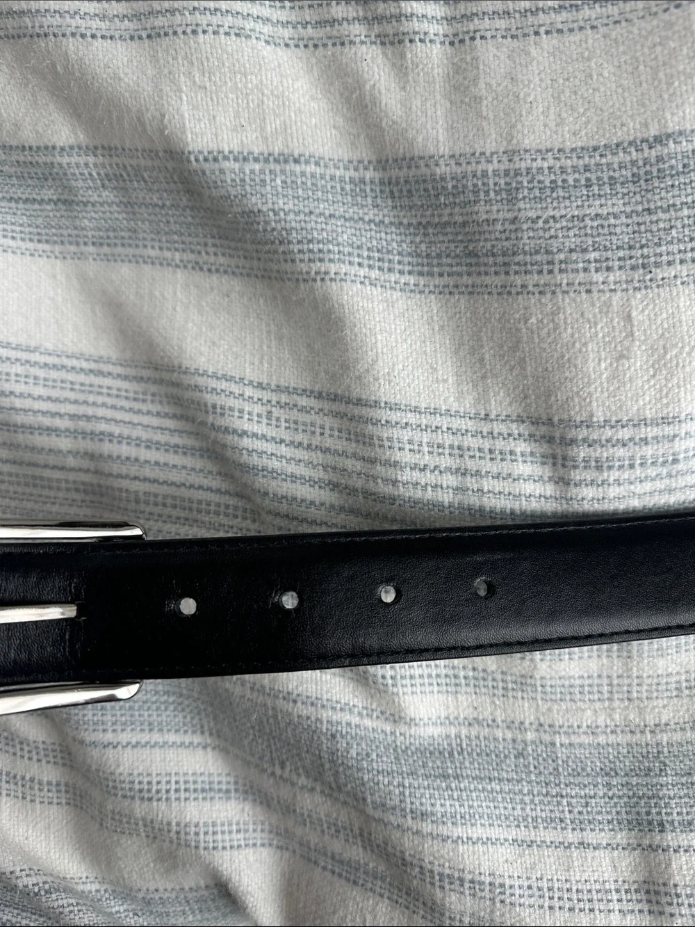 Men's Classic Black Leather Belt with Silver Buckle 46in waist - Picture 3 of 6